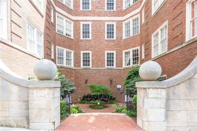 Building Photo - 800 Peachtree St NE Unit 1409