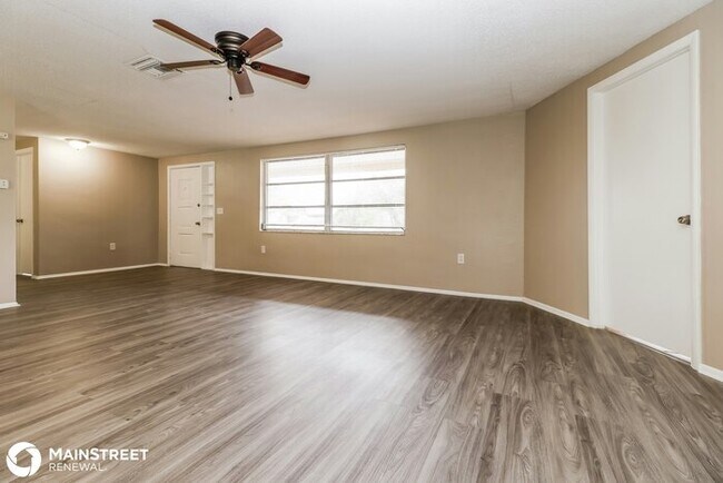 Photo - 10911 Piccadilly Rd, Port Richey, FL 34668