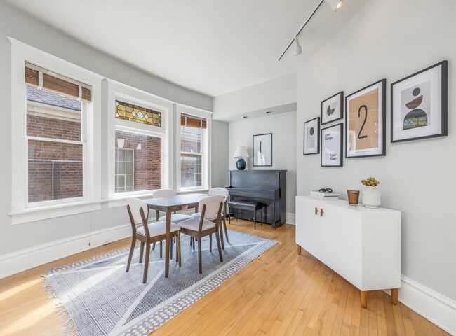 Photo - 115 G St
