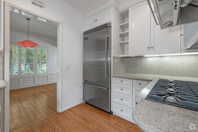 2BD, 2.5BA - 1,550SF - Kitchen
