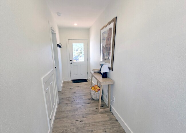 Photo - 121 S Miller St