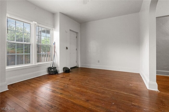 Photo - 15416 Waterloo Rd