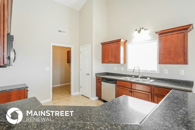 Photo - 1191 Bothwell Pl