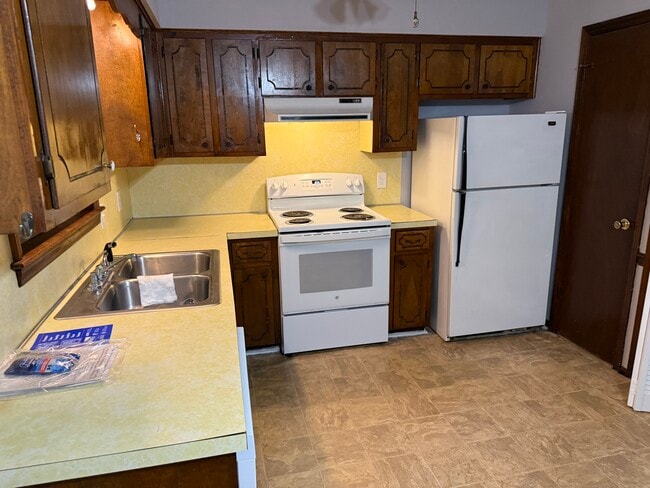 Photo - 802 E 7th St Unidad 802 E. 7th