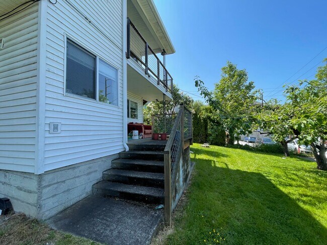 Photo - 1111/1113/1115 N Garden St Unit 1111 N Garden St