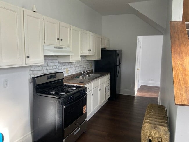 Photo - 320 W Fuller Ave