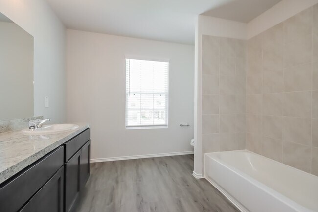 Photo - 301 Pronghorn Dr