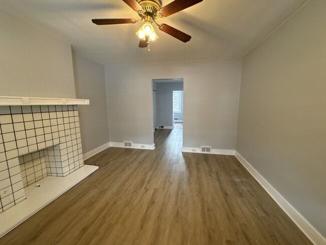 Photo - 2932 Pyramid Ave