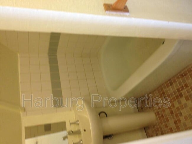 Photo - 852 Garfield Ave