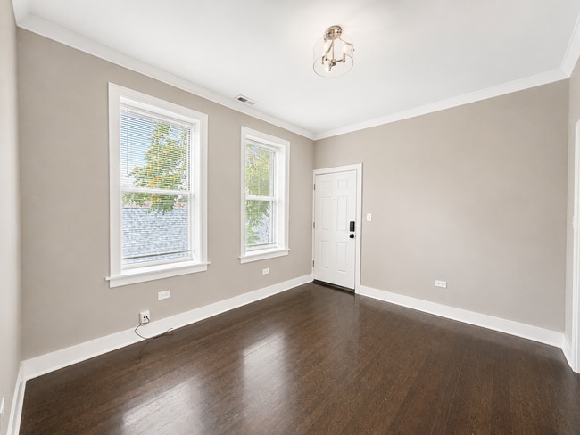 Photo - 5409 S Winchester Ave Unit 3R