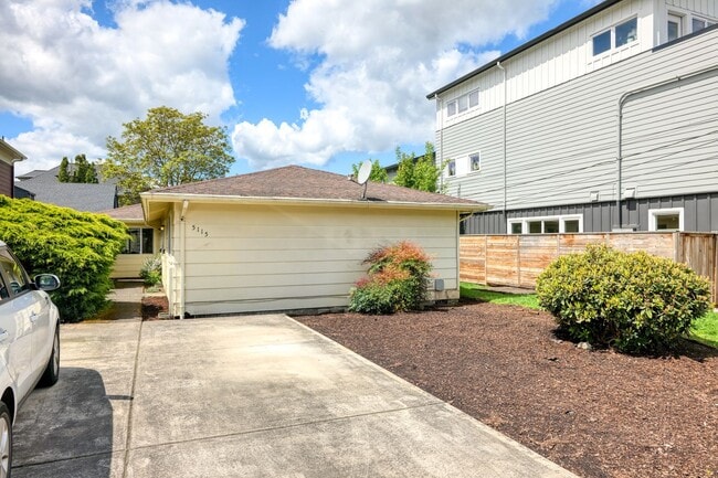 Photo - Updated 2 Bedroom, 1 Bathroom Duplex in the Heart of North Portland