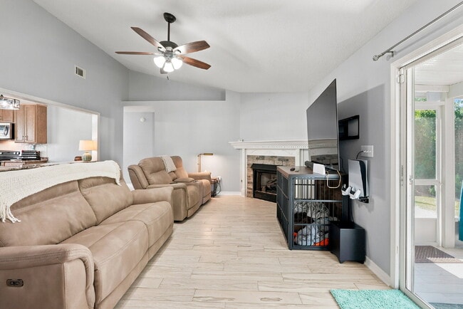 Photo - "Charming Pet Friendly 4-Bed Oasis in South Crestview with $500.00 Off First Full Months Rent!"