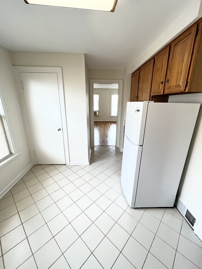 Photo - 1310 Wilmette Ave Unit 2E