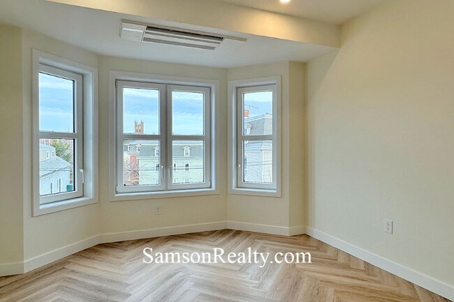 Photo - 381 Wickenden St Unit 4A