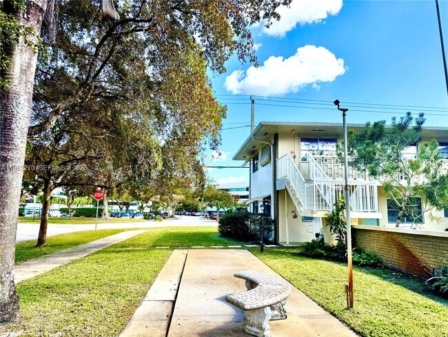 Photo - 3500 Harrison St Unit 8