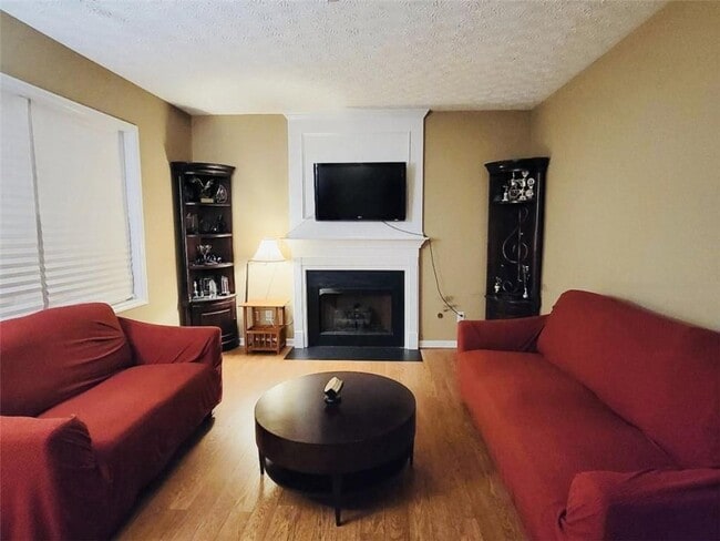 Photo - 6904 Silver Bend Pl SE