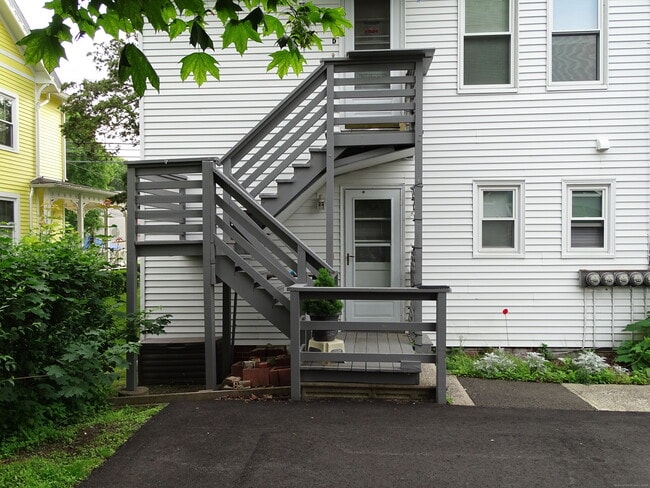 Photo - 146 Montowese St Unit Apt A