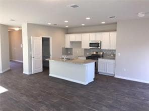 Photo - 116 Cranbrook Ln