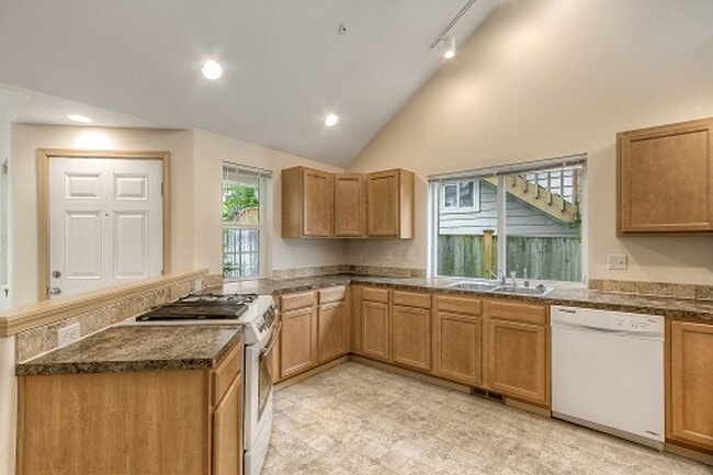 Photo - Bright & Spacious Home in the Heart of Burien!