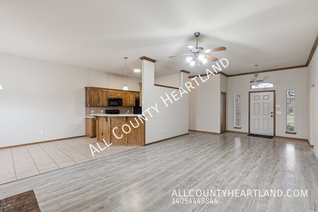 Photo - 2728 SE 93rd St