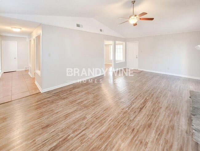 Photo - 6395 Golden Park Dr