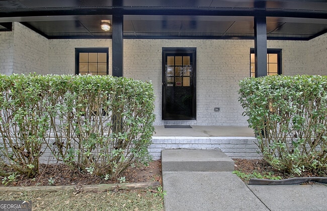 Photo - 716 Ebenezer Rd