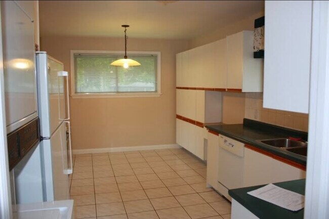 1 Wenderly Dr Unit Wenderly Drive apartments