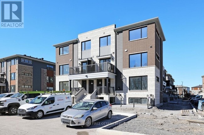 Photo - 917 Creekway Private