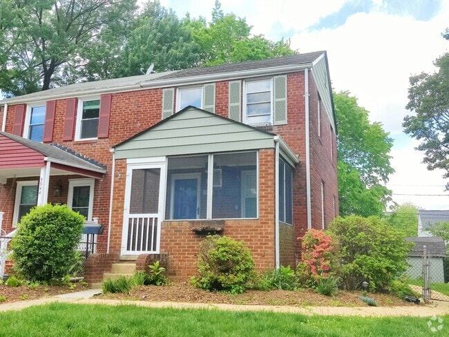Building Photo - 5942 Williamsburg Rd Rental
