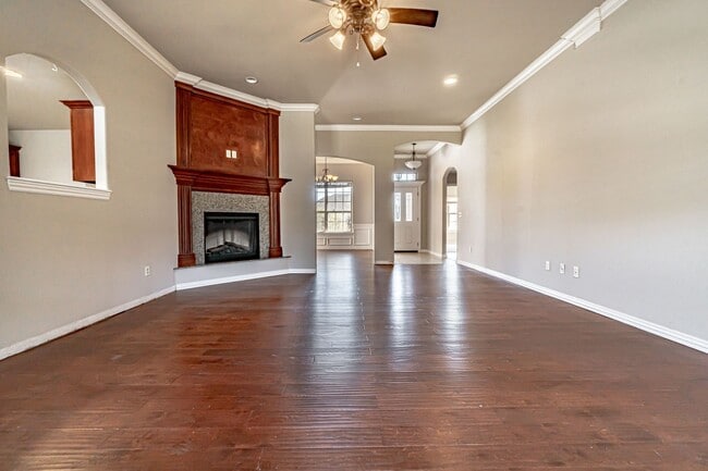 Photo - Centerton Family Home!