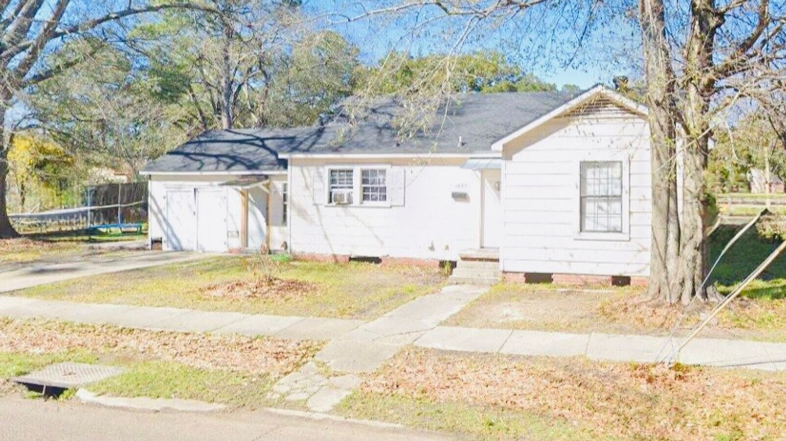 Photo - 4655 Fairfields Ave Casa