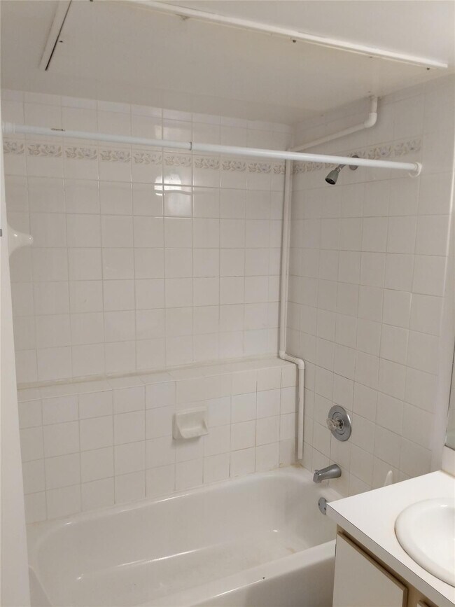 Photo - 761 SW 148th Ave Unit 915