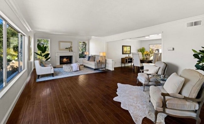 Photo - Classic Hope Ranch