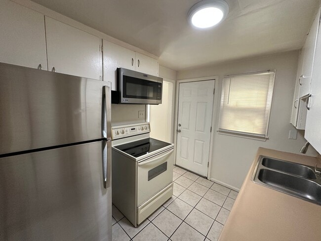Photo - 530 Chelsea Ave Unit 530