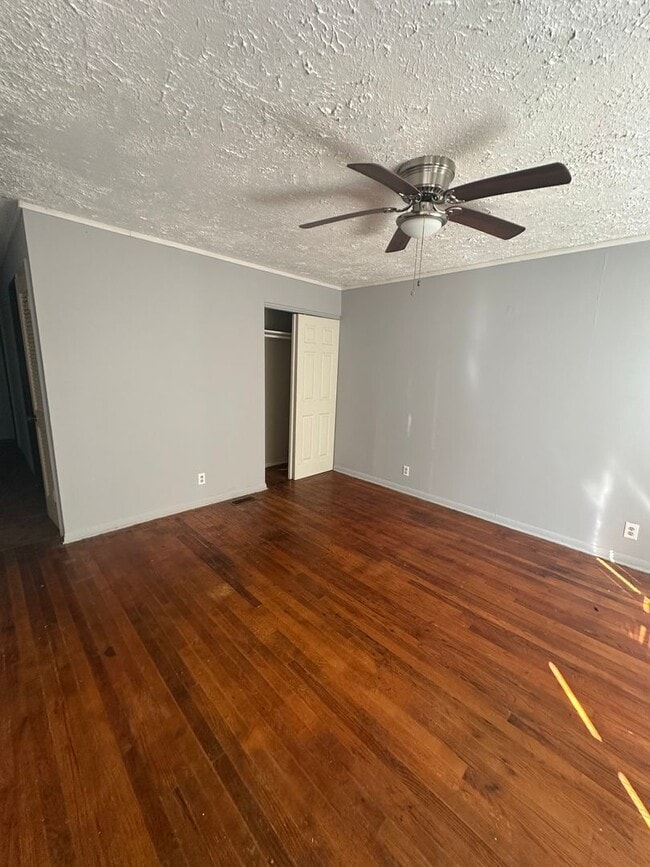 Photo - 4147 Marion Ave