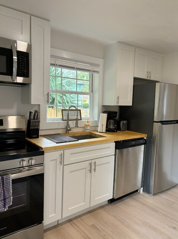 Photo - 637 E 35th St