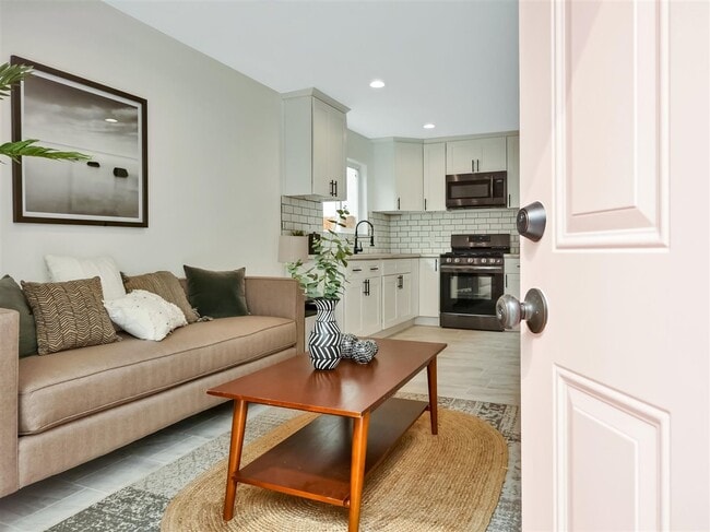 Photo - 3057 Vineyard Ave