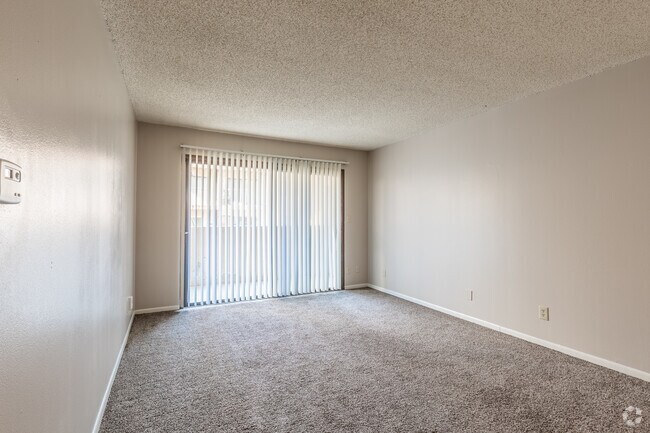 1BR, 1BA - SF -