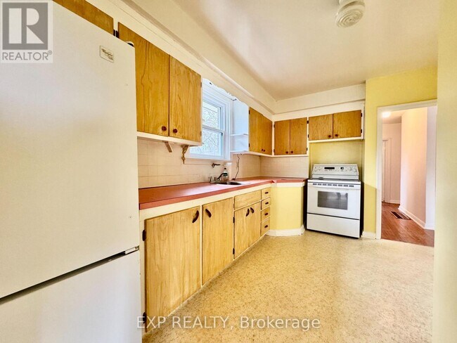 Photo - 29 Bayview Pkwy