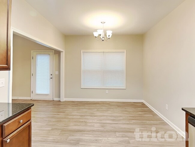 Photo - 246 Viking Ln