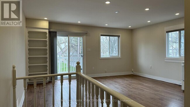 Photo - 210 Ways Bay Dr