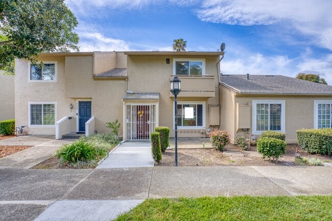 Building Photo - 4252 Comet Cir