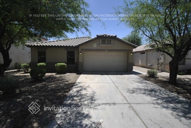 Building Photo - 12809 W Roanoke Ave