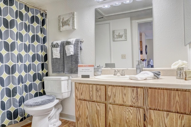 Photo - Sunflower Apartments