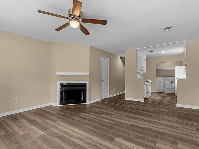 Photo - 207 Townes Ct Unit B