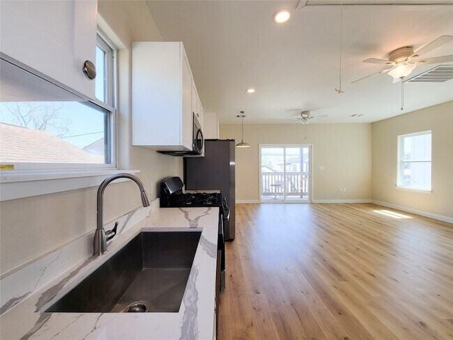 Photo - 1903 Mary St