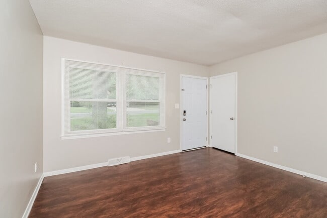 Photo - 4121 Carlyle Dr