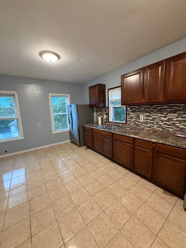 51 Snell St Unit 3