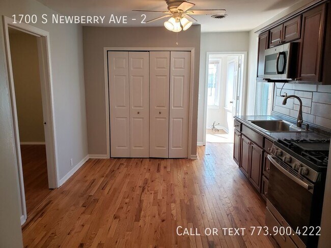 Photo - 1700 S Newberry Ave Unidad 2