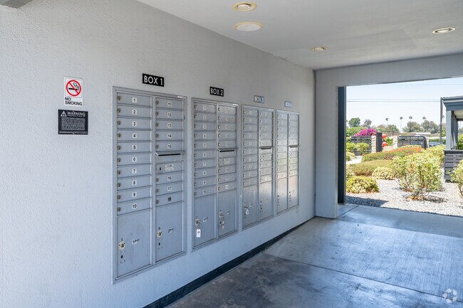 Mail
